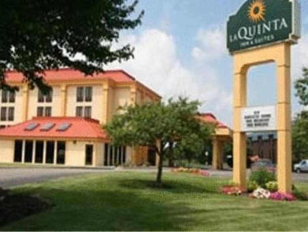 Country Inn & Suites By Radisson, Canton Near Hall Of Fame North Canton Exterior foto